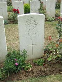 Serre Road Cemetery No.2 - Green, Benjamin Riley