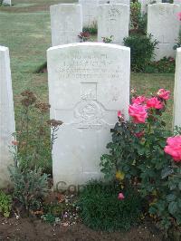 Serre Road Cemetery No.2 - Hackley, Leonard