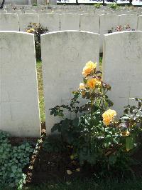 Serre Road Cemetery No.2 - Heaton, Jo