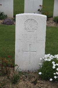 Serre Road Cemetery No.2 - Hoar, M R