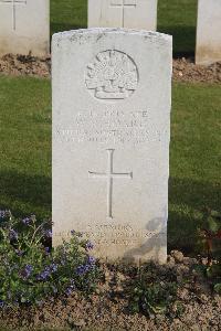 Serre Road Cemetery No.2 - Hoare, William Rupert