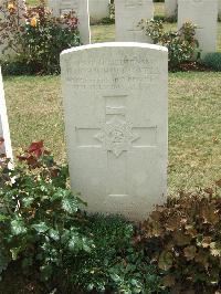 Serre Road Cemetery No.2 - Hollowell, Francis John