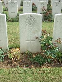 Serre Road Cemetery No.2 - Ireland, James