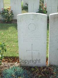 Serre Road Cemetery No.2 - Kindell, Frank Leslie G.