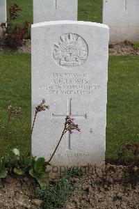 Serre Road Cemetery No.2 - Lewis, Albert Edward