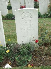 Serre Road Cemetery No.2 - Lloyd, Ernest