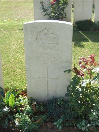 Serre Road Cemetery No.2 - Lovelock, Thomas