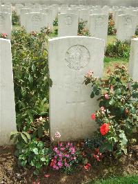 Serre Road Cemetery No.2 - MacK, Hugh