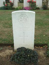 Serre Road Cemetery No.2 - Mainger, John Andrew