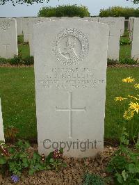 Serre Road Cemetery No.2 - Mallett, Frederick Gordon