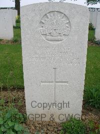 Serre Road Cemetery No.2 - Mantova, Cyril Julian