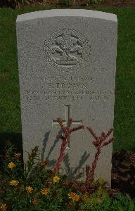 St. Charles De Percy War Cemetery - Brown, Stanley