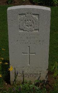 St. Charles De Percy War Cemetery - Brown, William