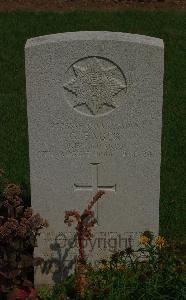 St. Charles De Percy War Cemetery - Eager, George