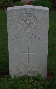 St. Charles De Percy War Cemetery - Farthing, Ralph William