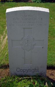 St. Charles De Percy War Cemetery - Gascoigne, Douglas Wilder