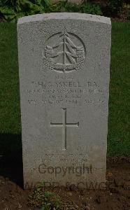 St. Charles De Percy War Cemetery - Gaskell, Peter Hunter