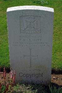 St. Charles De Percy War Cemetery - Hewitt, Frederick Norman