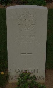 St. Charles De Percy War Cemetery - Holstein, Ethelbert