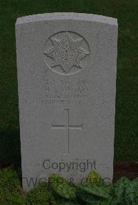 St. Charles De Percy War Cemetery - Lawton, Henry