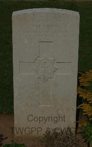 St. Charles De Percy War Cemetery - Lewis, John Horton