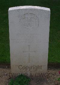 St. Charles De Percy War Cemetery - Light, Raymond Edward