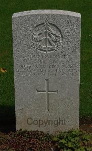 St. Charles De Percy War Cemetery - McCoy, Frank