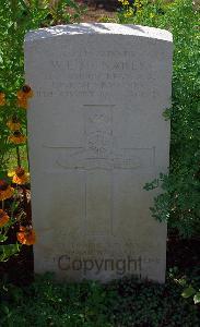 St. Charles De Percy War Cemetery - McNarey, William Lindsay