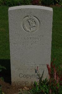 St. Charles De Percy War Cemetery - Newell, Rowland John