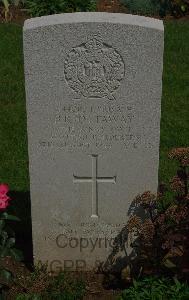 St. Charles De Percy War Cemetery - Ottaway, Basil Roy