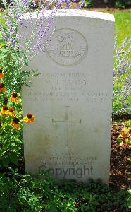 St. Charles De Percy War Cemetery - Parry, Wallace John