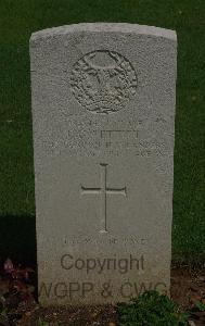 St. Charles De Percy War Cemetery - Pettitt, Cyril George