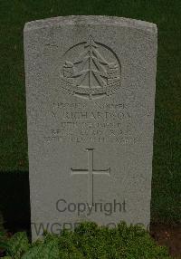 St. Charles De Percy War Cemetery - Richardson, Archibald