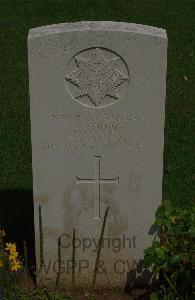 St. Charles De Percy War Cemetery - Roddis, Eric