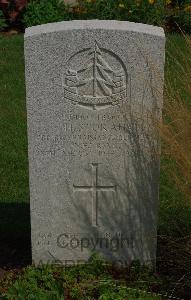 St. Charles De Percy War Cemetery - Storah, Harold