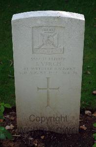 St. Charles De Percy War Cemetery - Vergis, James