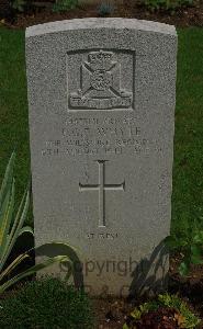 St. Charles De Percy War Cemetery - Whyte, Peter George Frank