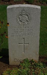 St. Charles De Percy War Cemetery - Williams, Cecil Vernon