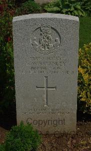 St. Charles De Percy War Cemetery - Winstanley, Edgar