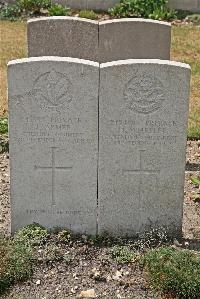 St. Sever Cemetery Extension Rouen - Armer, James