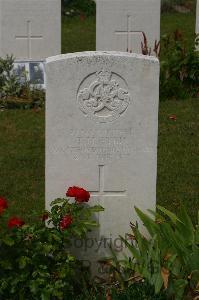 Templeux-Le-Guerard British Cemetery - Ayris, Thomas Henry