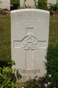 Templeux-Le-Guerard British Cemetery - Brooke, P H