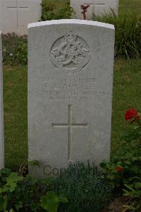 Templeux-Le-Guerard British Cemetery - Buckle, G L