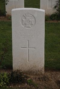 Wancourt British Cemetery - Agate, W R