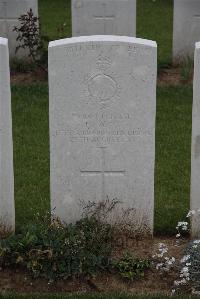 Wancourt British Cemetery - Agg, F