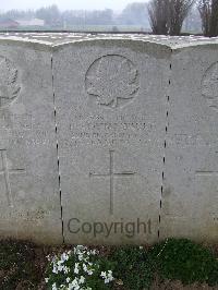 Wancourt British Cemetery - Archambault, R