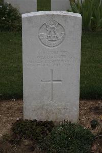 Wancourt British Cemetery - Barker, William John