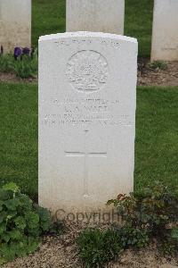 Warlencourt British Cemetery - Ward, Leslie Arnold