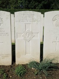 Warloy-Baillon Communal Cemetery Extension - Aitken, J