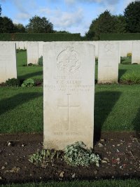 Warloy-Baillon Communal Cemetery Extension - Allen, Frederick Charles